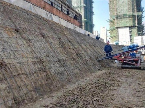 巴马建筑边坡支护