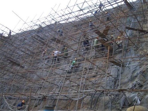 巴马公路桩基检测